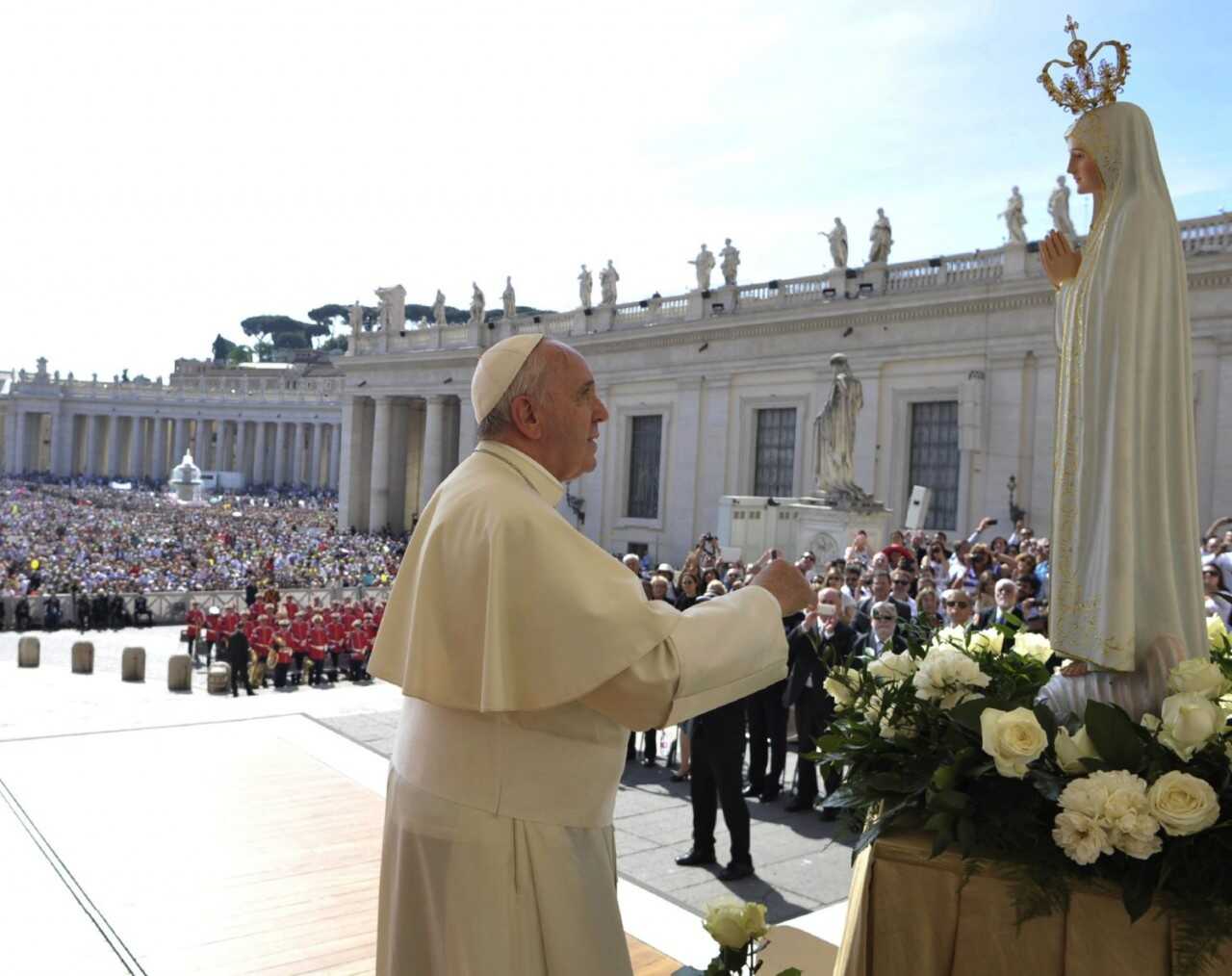 Visit of Statue of Our Lady of Fatima to St Eugene's Cathedral